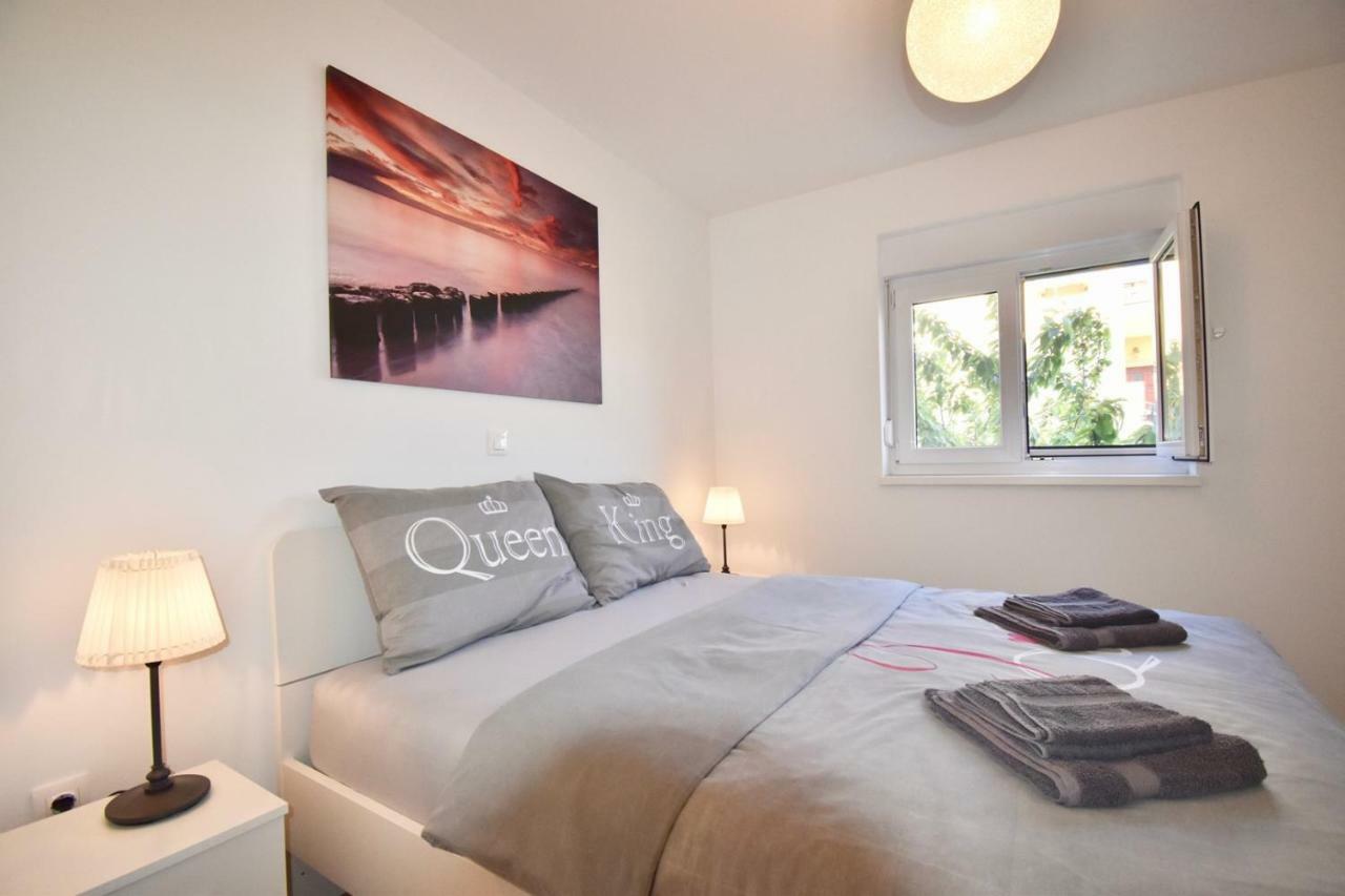 Apartments Mira プーラ エクステリア 写真