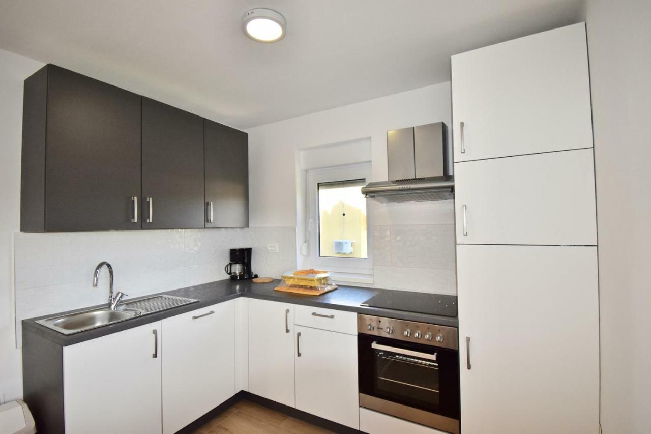 Apartments Mira プーラ エクステリア 写真
